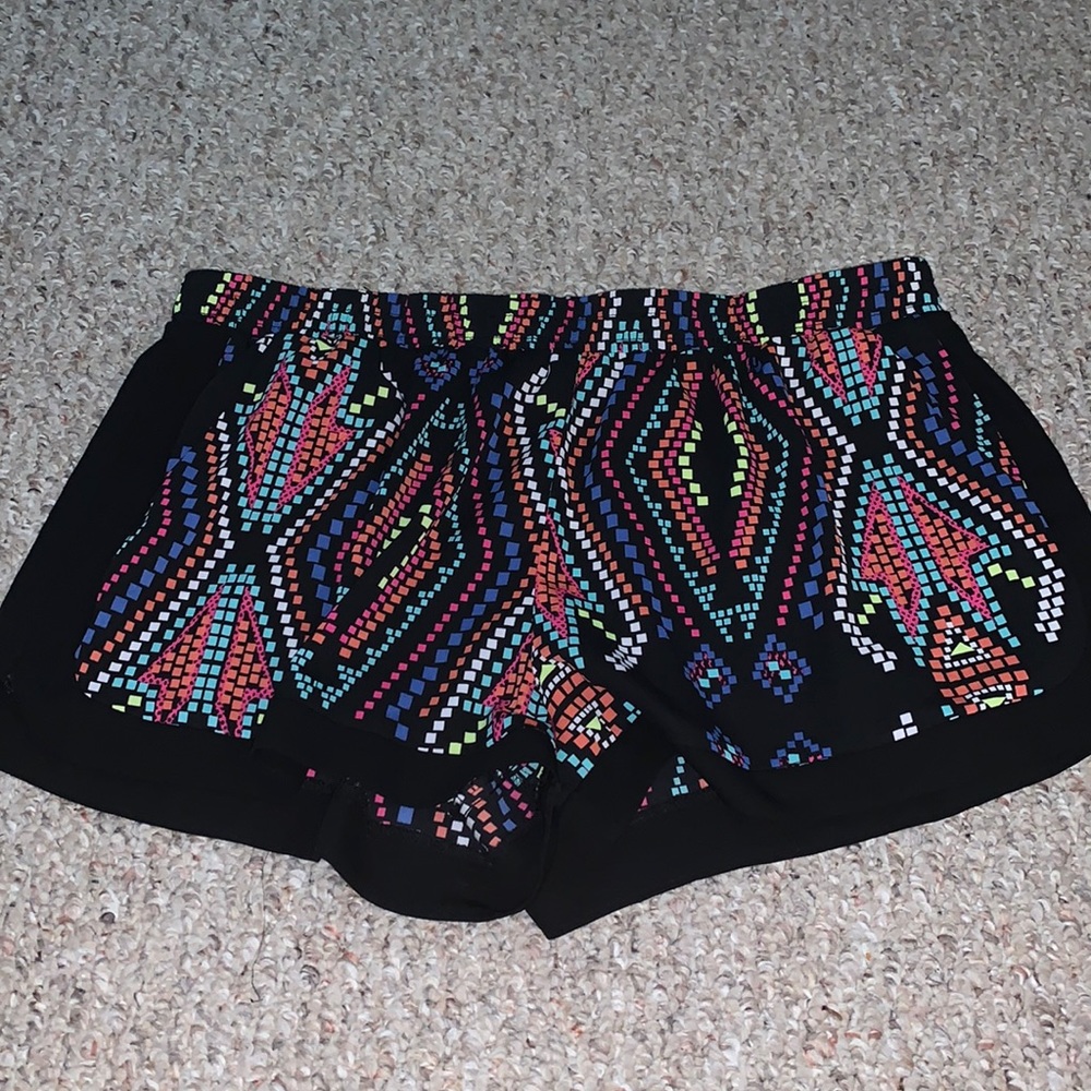 Shorts size xxl for athletic or casual wear!